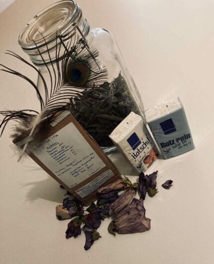 Teepackung mit Taschentuchpackungen